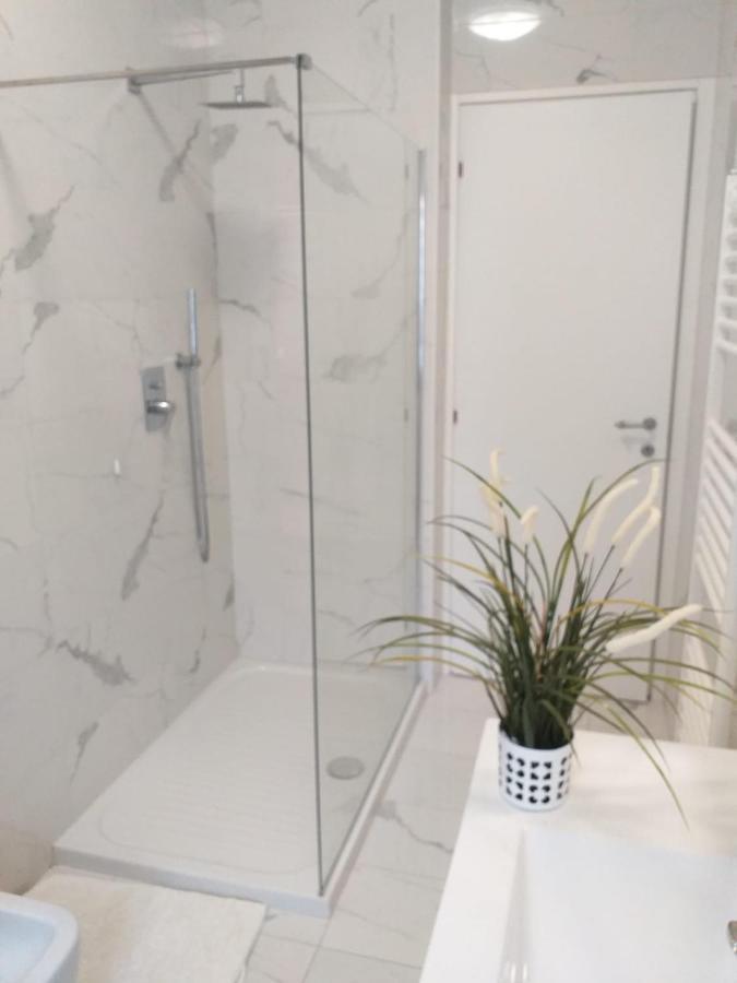 Sesto Calende Centro Apartment ภายนอก รูปภาพ